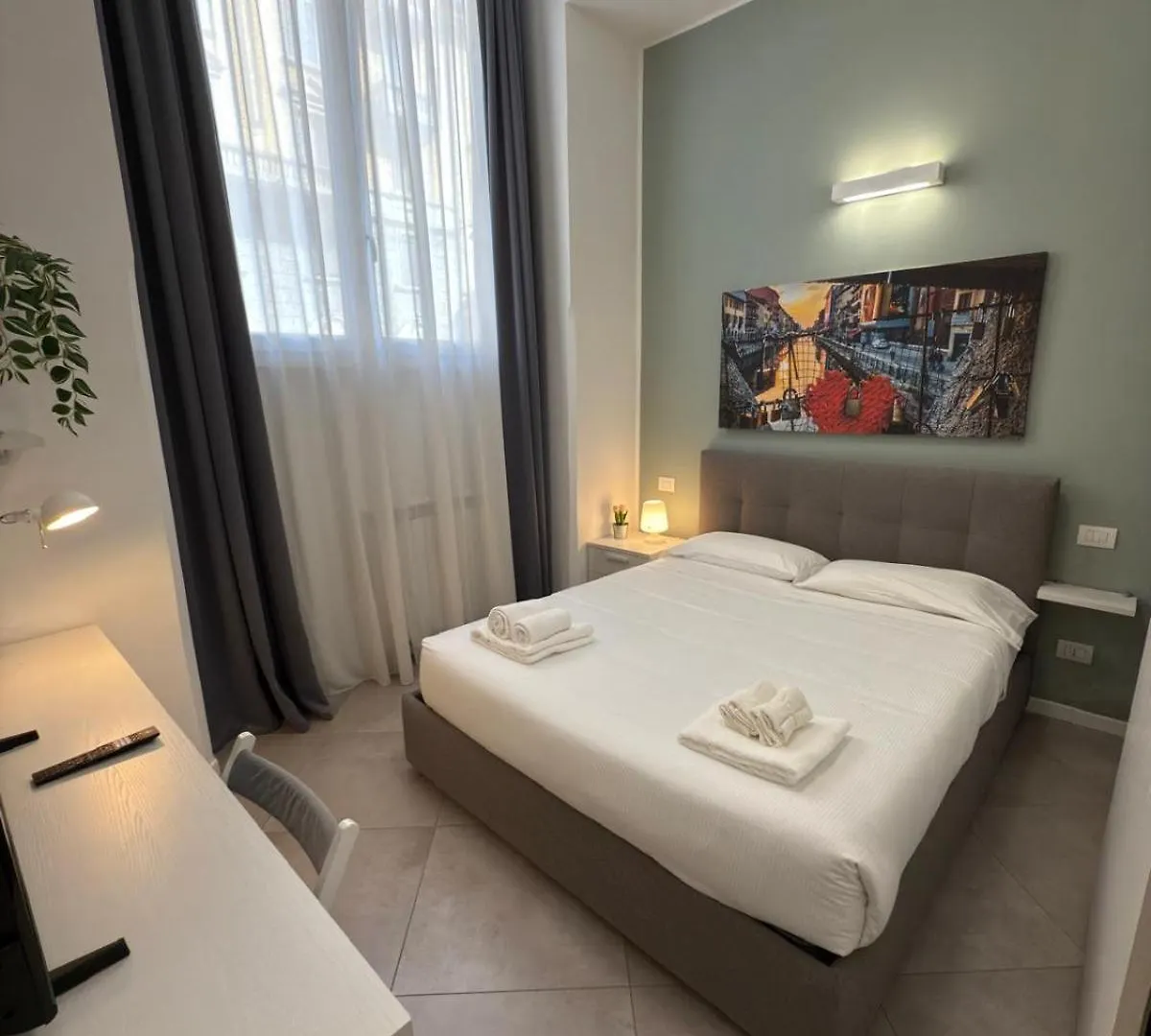 Elegant 3 - Level Loft - 3 Bedrooms, 3 Baths, Fast Wi-Fi Milan 0*,