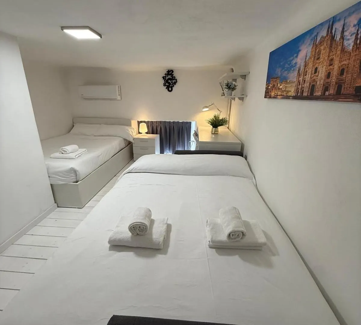 Elegant 3 - Level Loft - 3 Bedrooms, 3 Baths, Fast Wi-Fi Milan